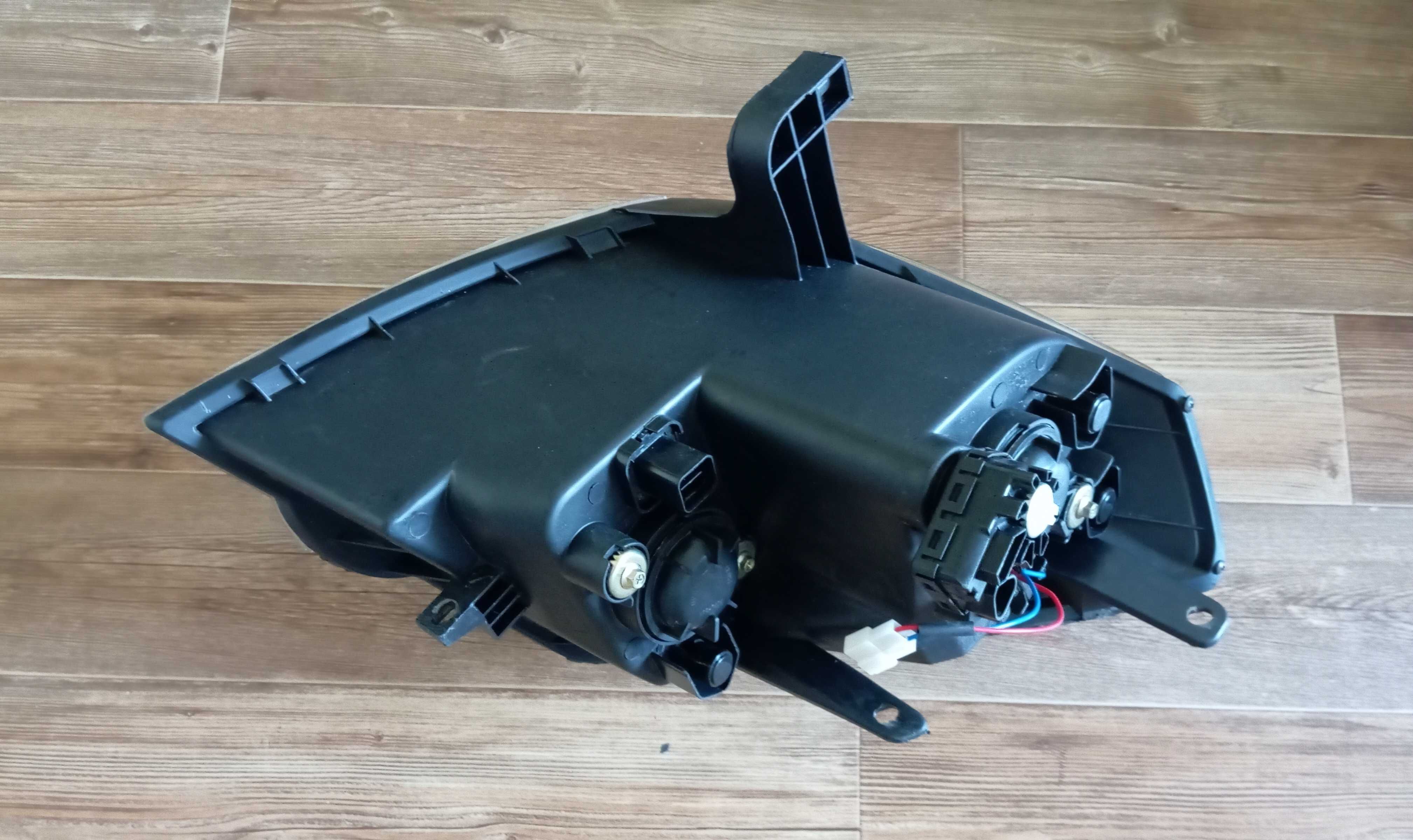 Фары Geely MK Emgrand EC7