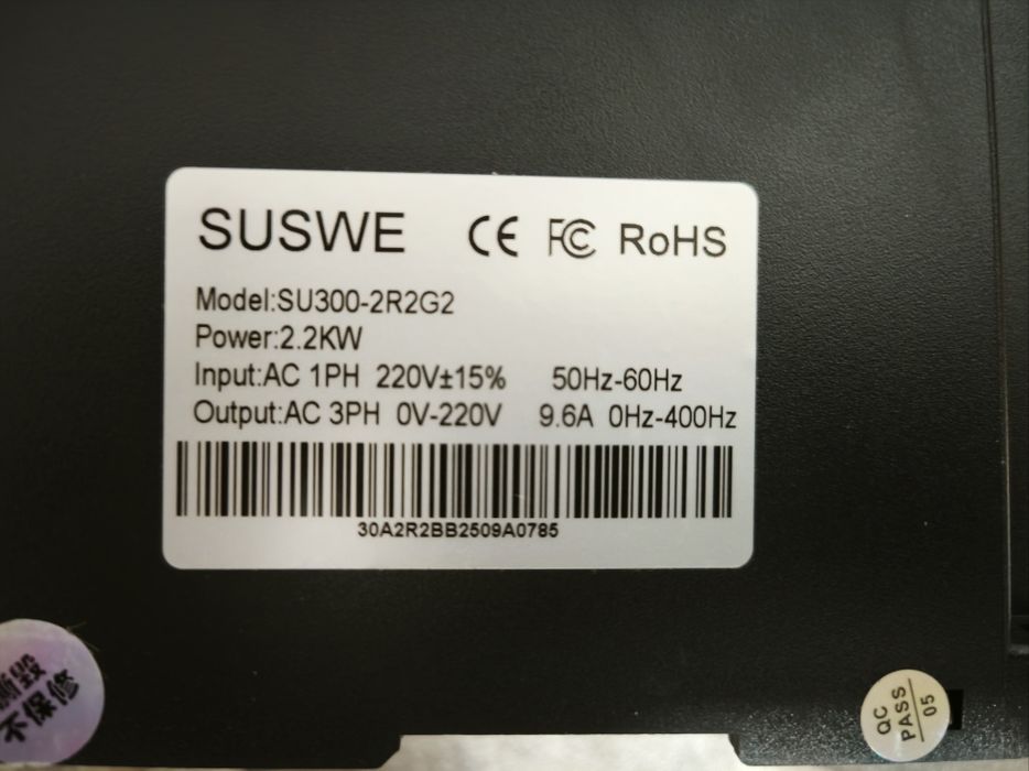 Variator turatie motorVFD 2.2KW 220V Intrare 3X220V iesire