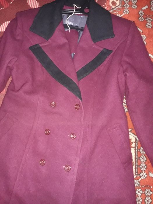 Продам новые женская осенние пальто