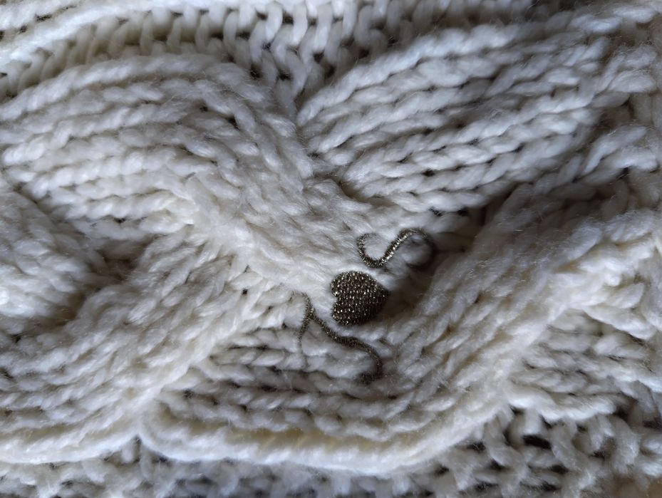 Дамски панталон Pinko, Дамски шал-шапка Twinset