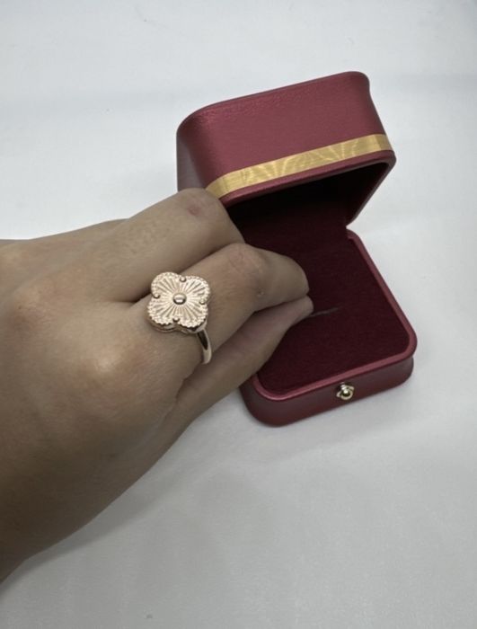 Продам золотое кольцо