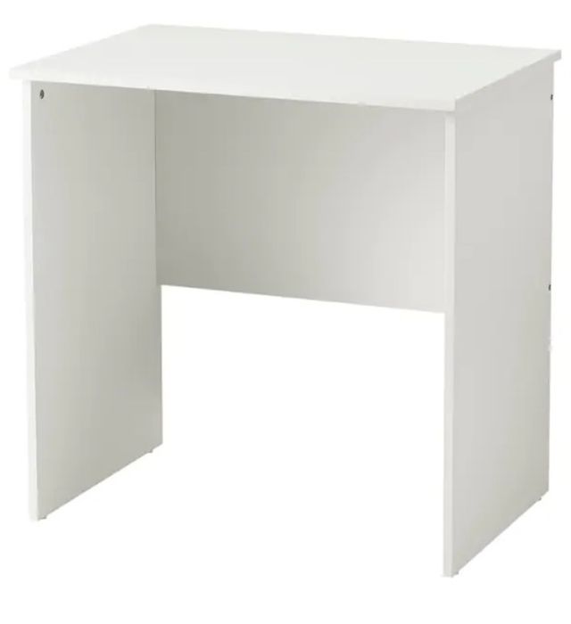 Стол обычный,белый,почти новый