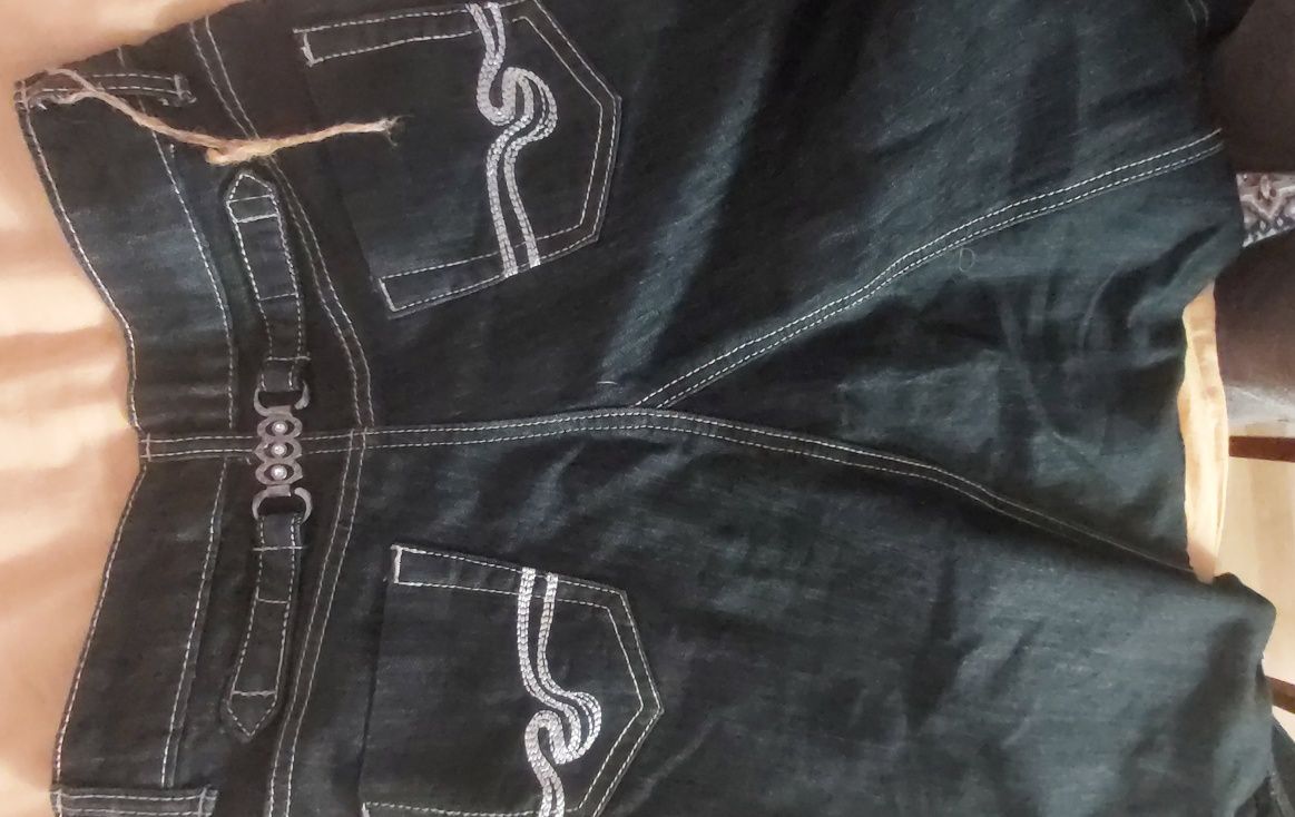 Pantaloni blugi negri 3sferturi/midi bufanti/salvari noi cu eticheta