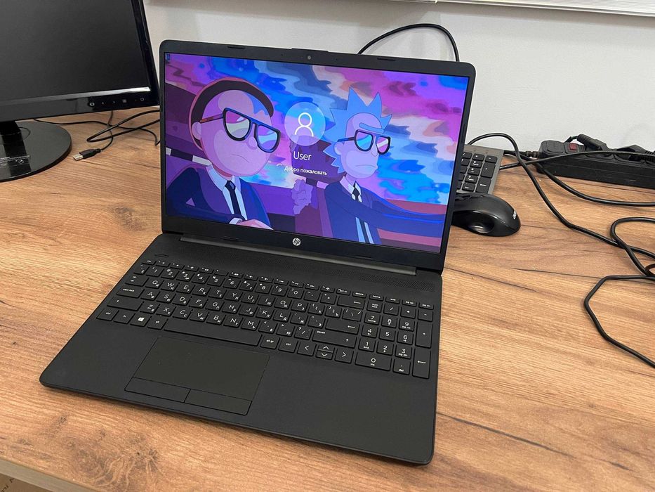 Ноутбук HP CoreI3 8130U /4GB /1000GB