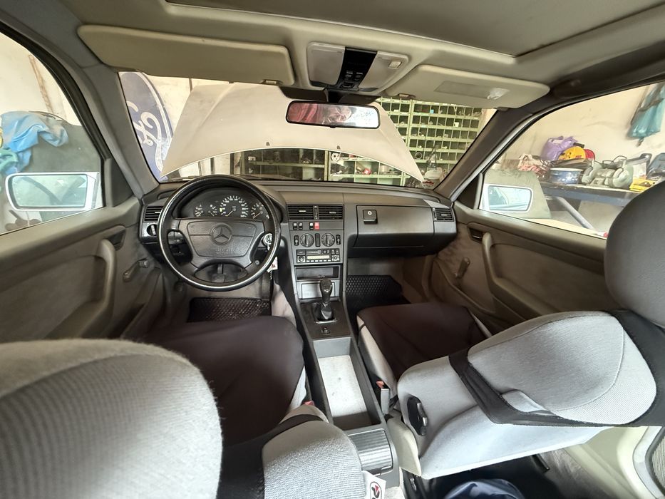 Mercedes  C220 150CP an  12.1993 Masina de epoca