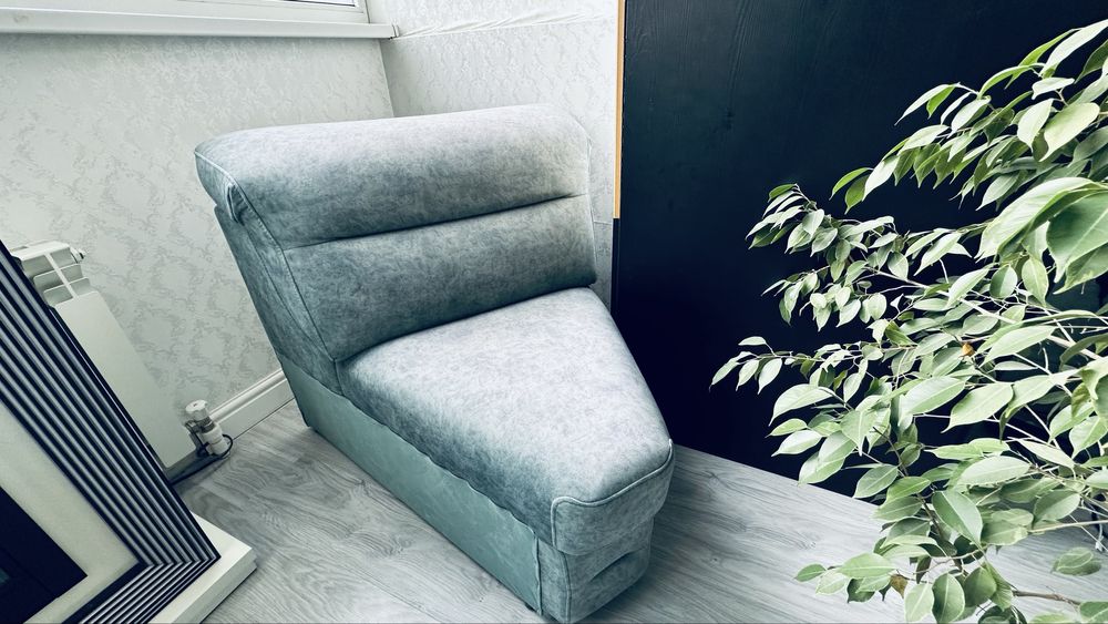 Диван и два кресла в комплекте