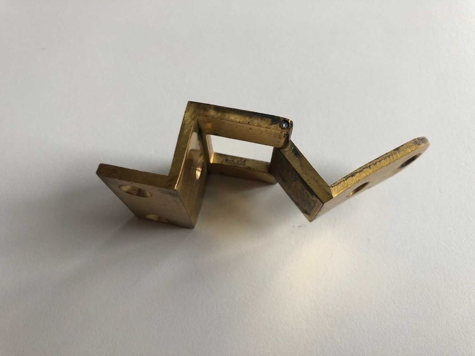 Много здрава месингова панта