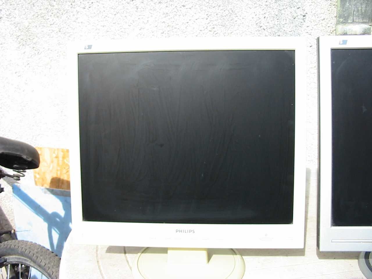 Vand 2 monitoare philips