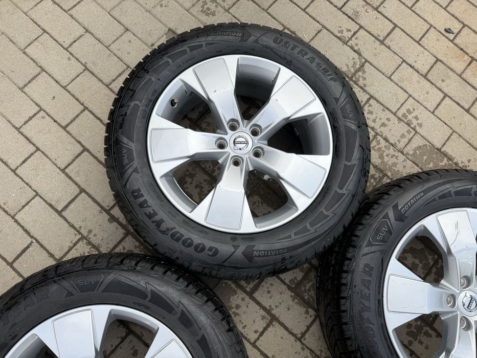 Jante volvo XC 40 XC 60 xc 90 V 60 V70 V90 originale 235 60 18 iarna