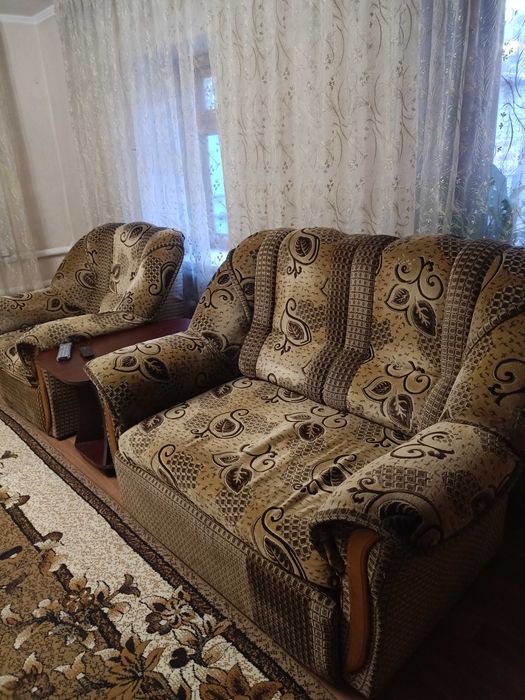 Мебель два дивана и кресло