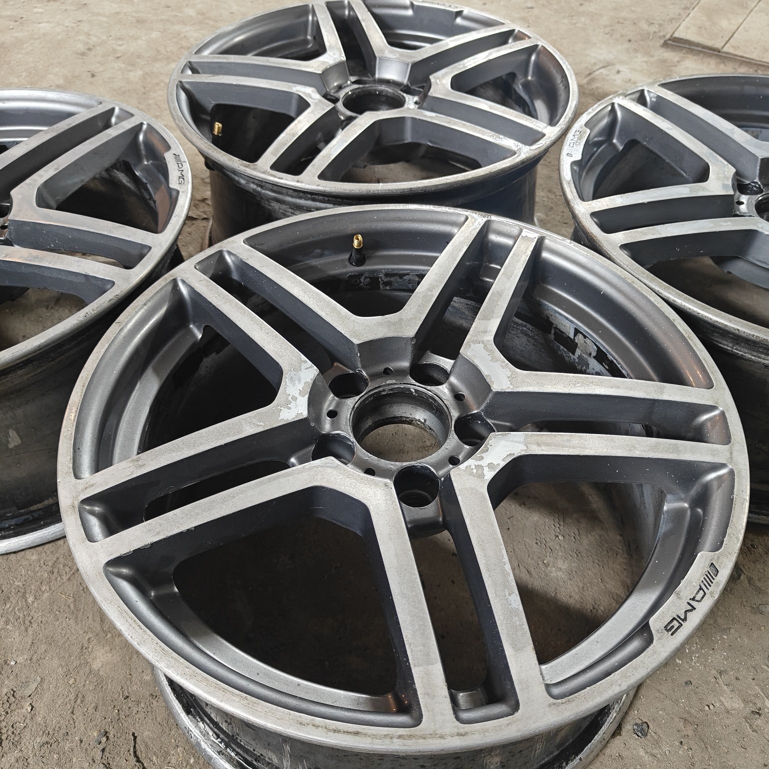 R17 PCD 5* 112 Комплект оригинальных легкосплавных дисков