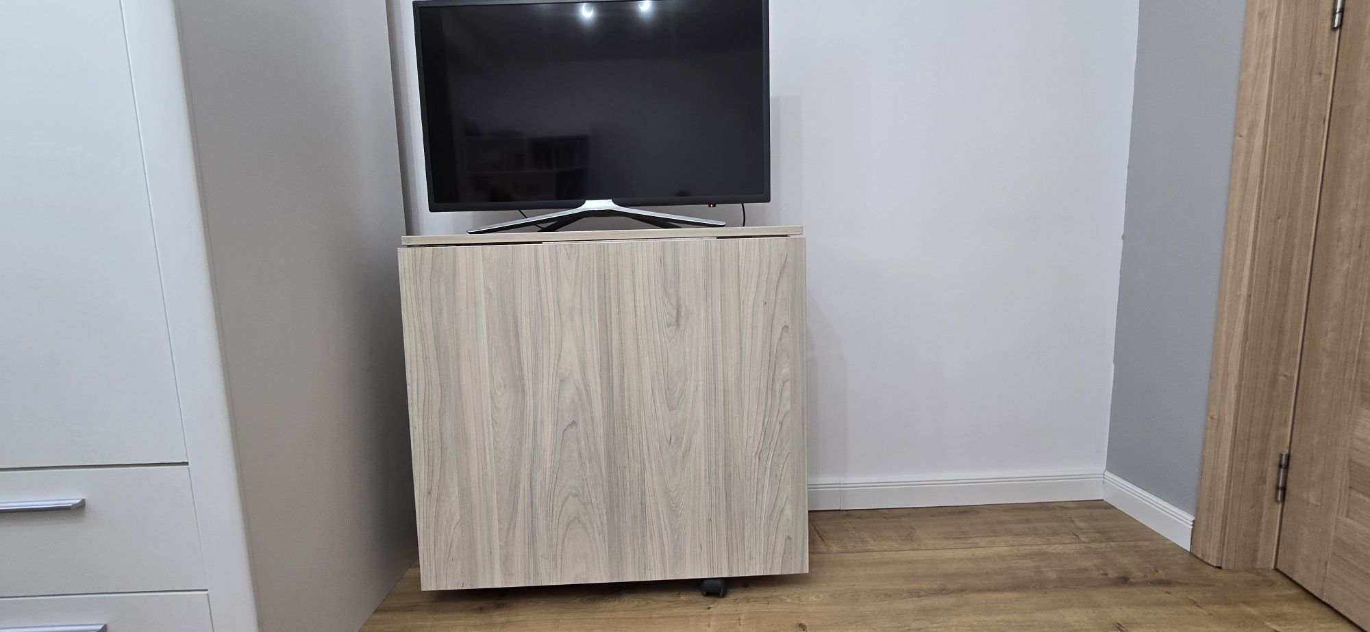 Masa pliabila/extensibila + 3 scaune