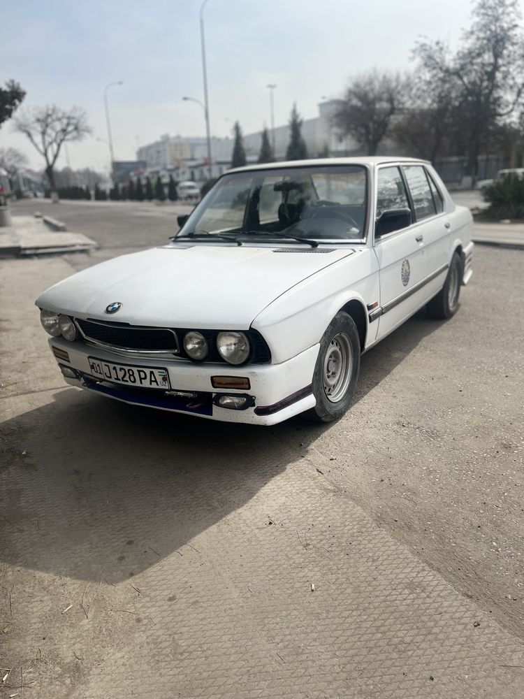 BMW сотилади юрип турипти 2л матор