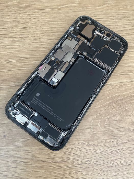 Корпус 15 Pro  Black-На части