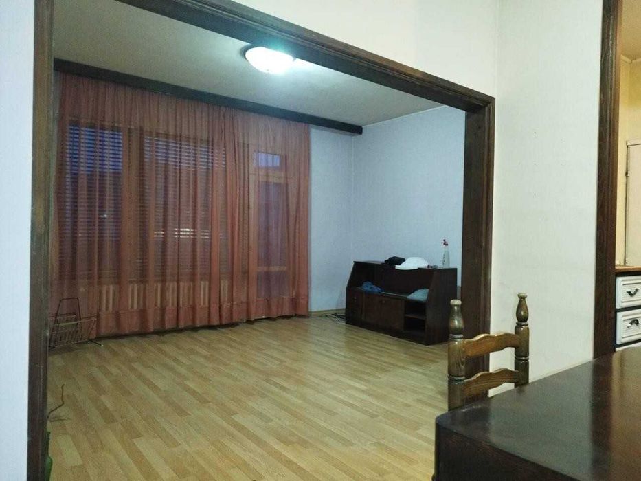 Продава се Тристаен апартамент в Пловдив, Тракия - 92 кв.м за 1066 €/кв.м - Снимка #1