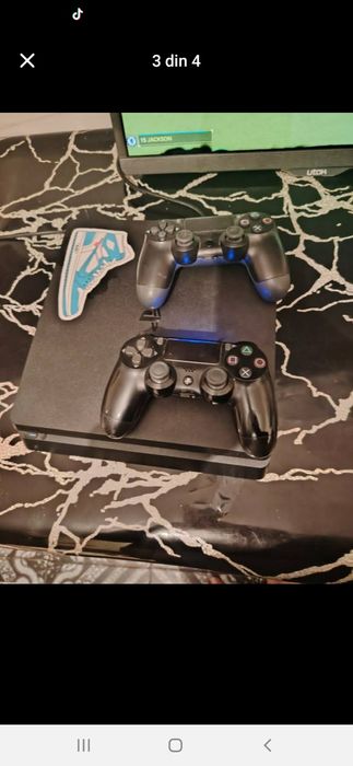 Vind ps 4 cu 2 manete