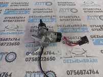 Contact Mercedes Vito