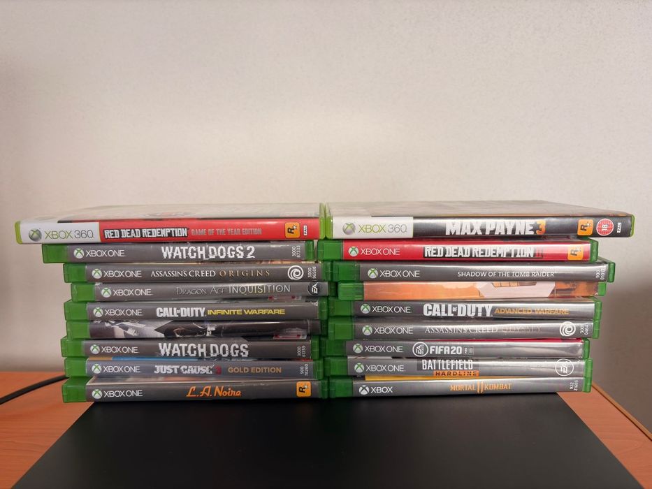 Xbox One X cu 18 jocuri