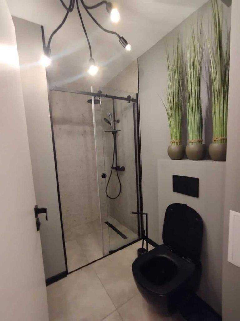 Дава се под наем Тристаен апартамент в Варна, Централна поща - 110 кв.м за 663 € - Снимка #7