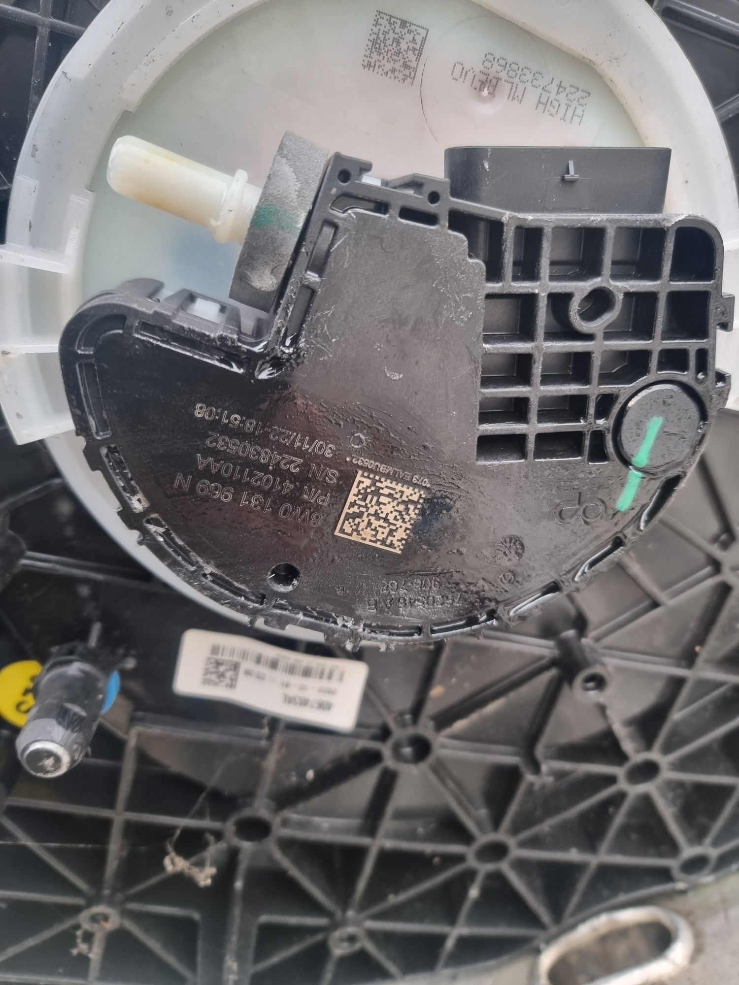 Rezervor pompa adblue audi a4 a5 b9 8w cod 8w0131969n