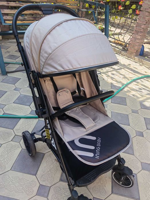 Коляска почти новая