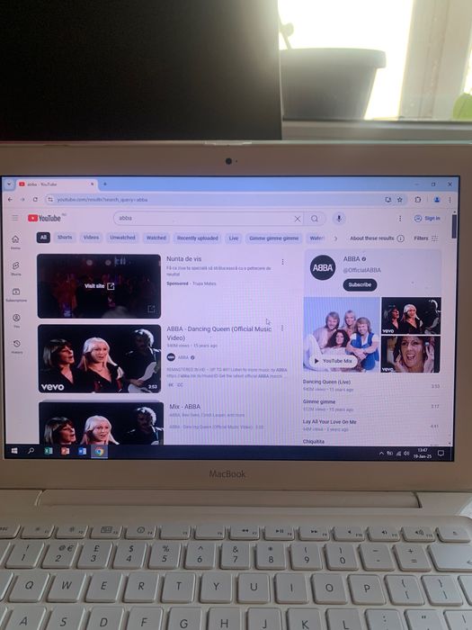 Laptop Macbook alb A1342 functional