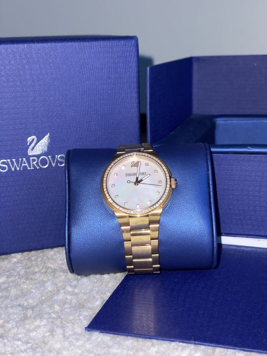 Ceas dama nou, Swarovski