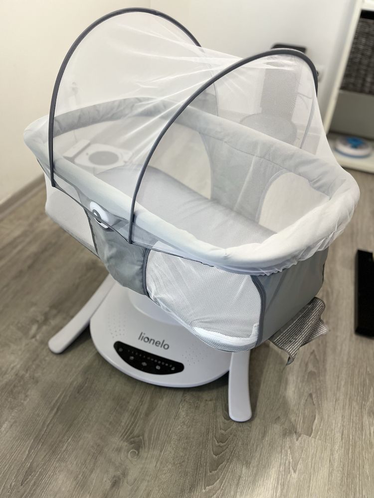 Lionelo Bella Set - 2 в 1 люлееща се кошарка и шезлонг