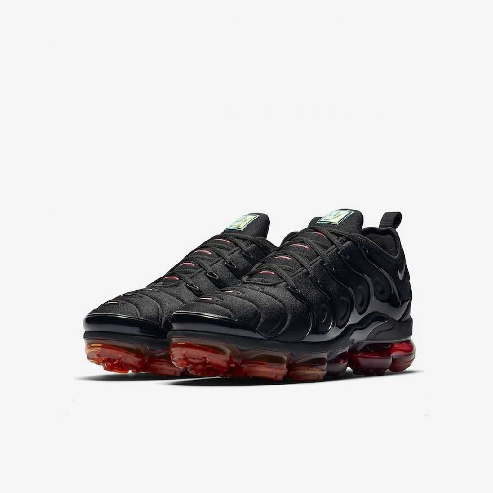 Оригинални маратонки Nike Air VaporMax Plus