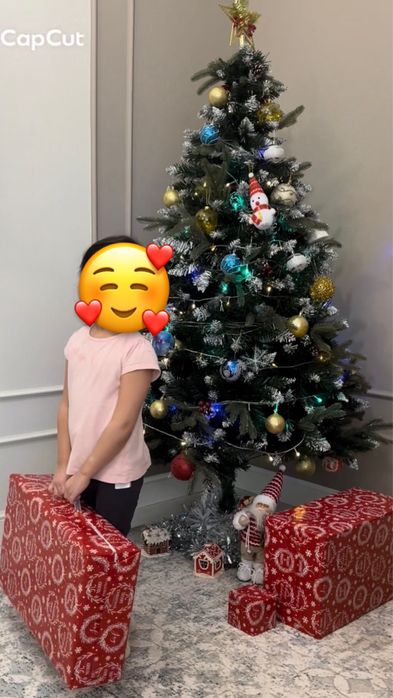 Продам елку, литая + пвх