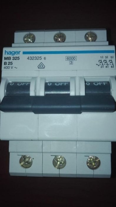 Hager-автоматичен прекъсвач 2/3 полюсен-НОВ