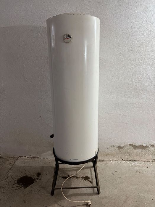 Vând boiler electric și pe lemne Ariston 200 litri