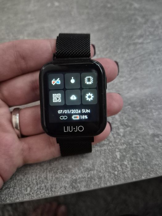 Смарт часовник Liu jo