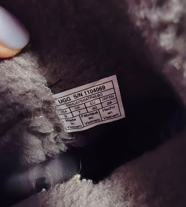 UGG cizme piele întoarsă