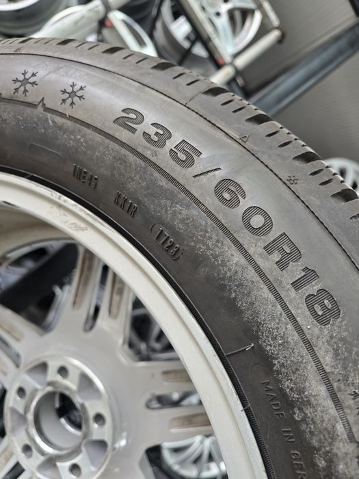 1 Брой 235/60/18 Dunlop 8mm 23dot