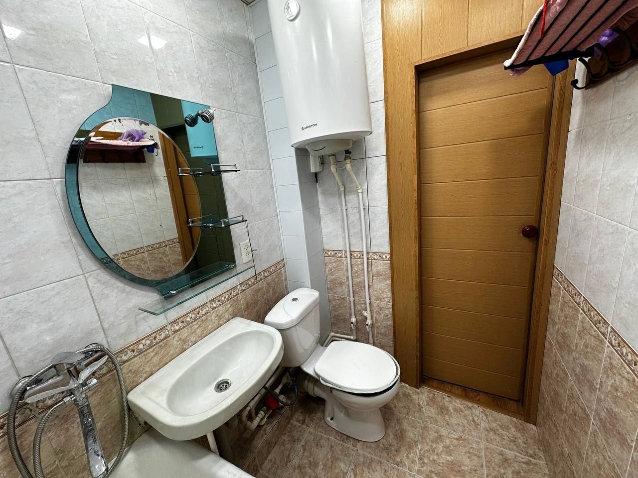Продаётся 2(3)/2/4 квартира