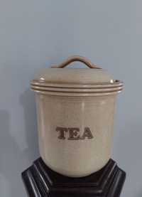 Recipient vechi de ceai din  ceramică