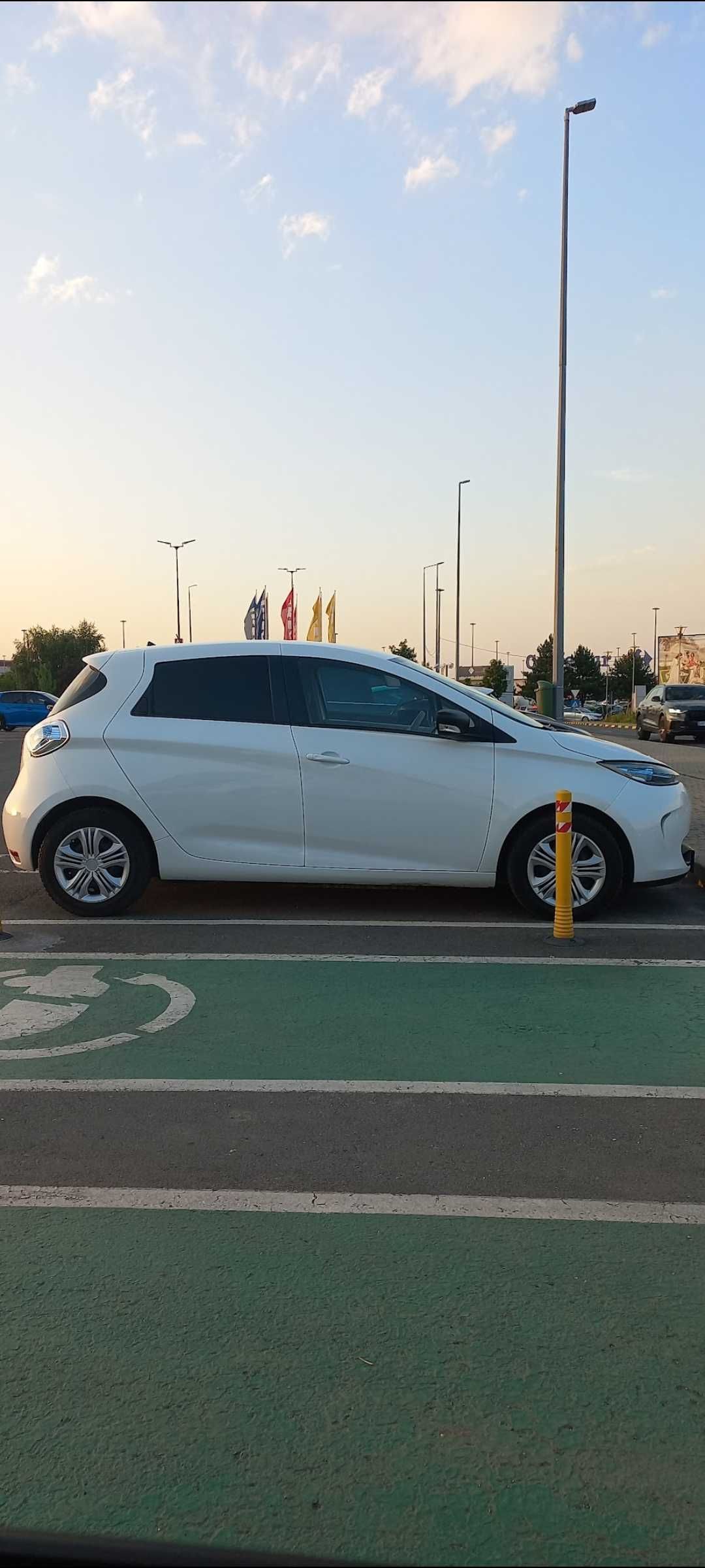 Vând Renault Zoe