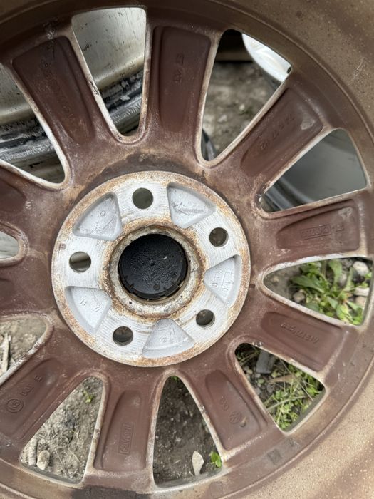 1бр оригинална джанта Vw passat golf Cc Tiguan 5N0601025M 17” Et43 J7