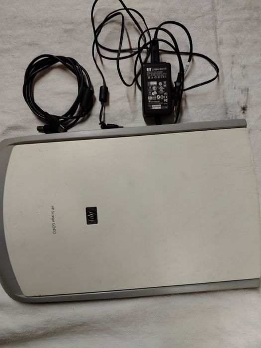 Сканер HP, с проводами. Формат А4