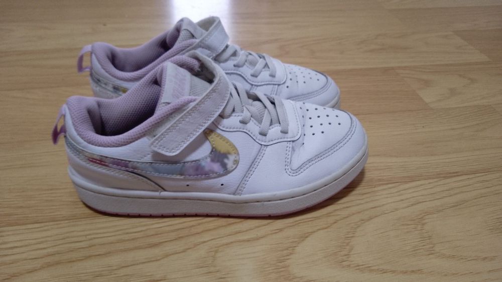 Adidssi Nike de Fetite nr 33.originali