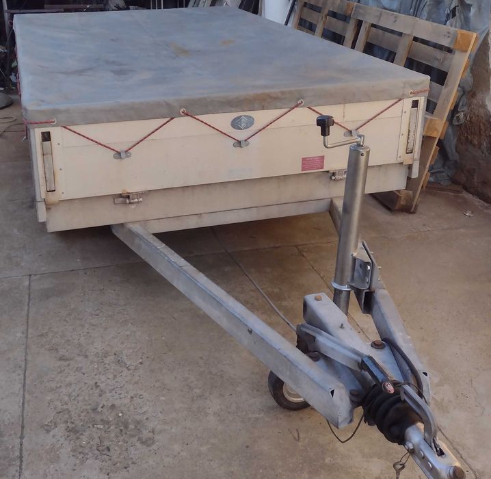 "Schmid PAT 250 UEL" Масивно двуосно ремарке 1300кг