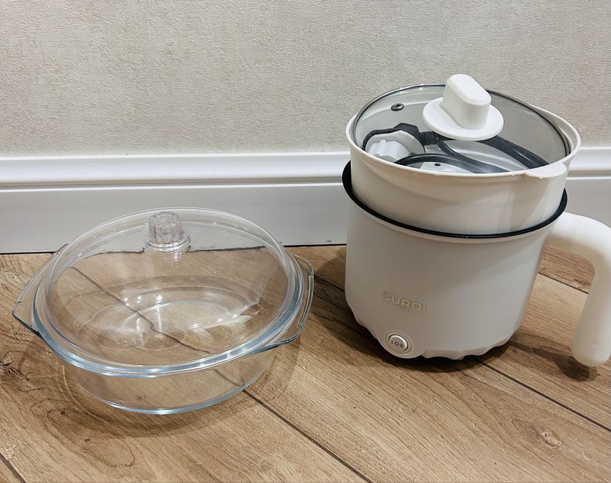 Пароварка и миска, состояние нового.