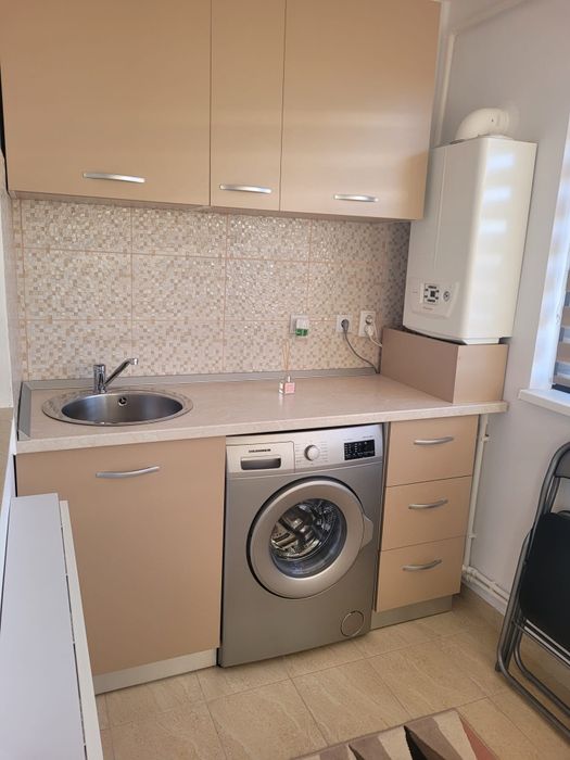 Inchiriez garsoniera