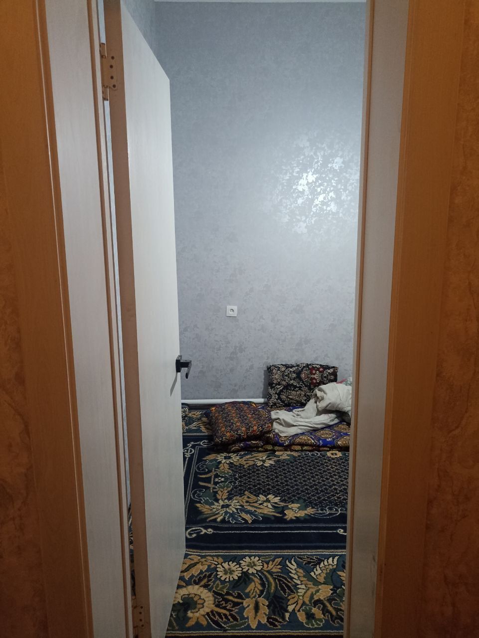 Hovli uchastka sotiladi