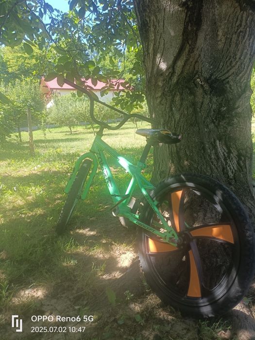 Vând BMX custom utilizat