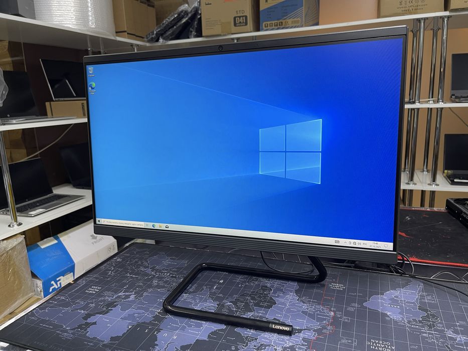 Моноблок Lenovo ideacentre 24’ Core i5-8250U/4Gb/256Gb