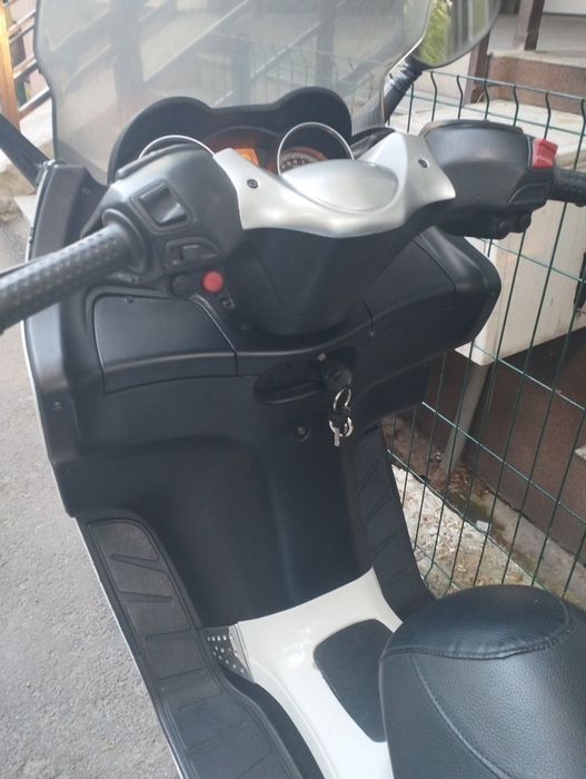 Vând Piaggio x Evo 400