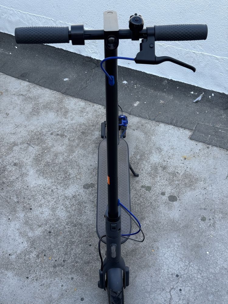 Електрическа тротинетка Mi Electric Scooter 3