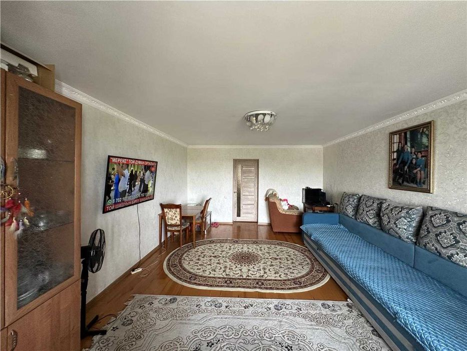 -ПРодам большую 3 комн на 68 квартале! Этаж средний! Не угловая!